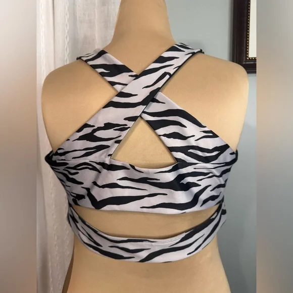EUC Good American Zebra Print Sports Bra size 7 (4XL) - Picture 5 of 6